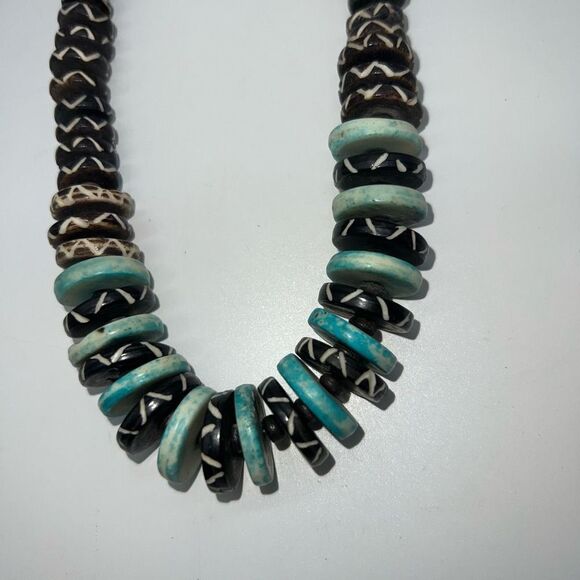 Vintage Large Pooka Bead Necklace - Picture 2 of 7